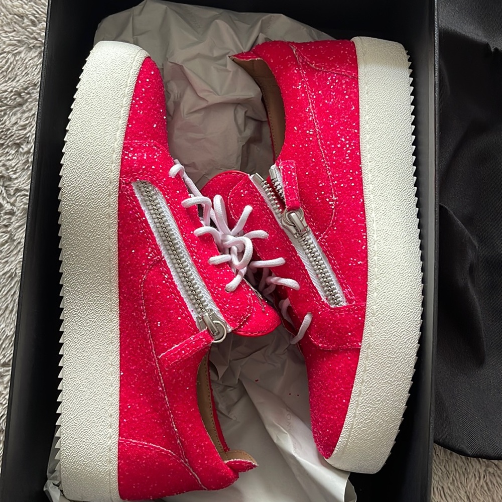 🔥New Giuseppe Zanotti Glitter Sneakers🔥